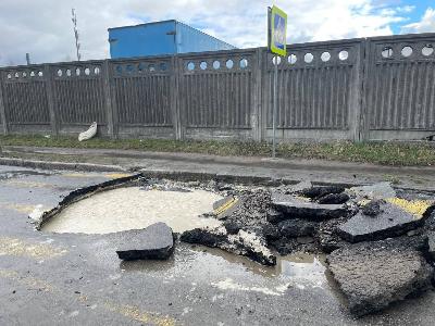 Крупная авария на ул. Железнодорожная в Калининграде